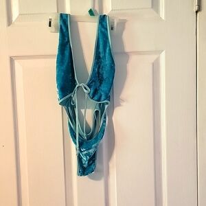 Dancer/1 piece bikini